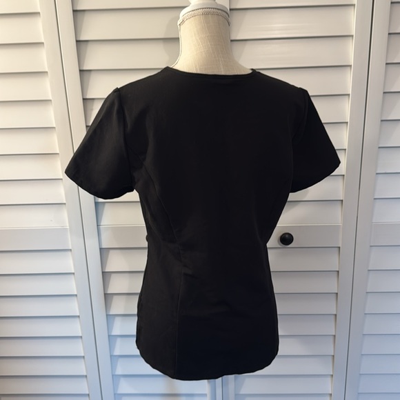 FIGS scrubs ￼ - Picture 6 of 9